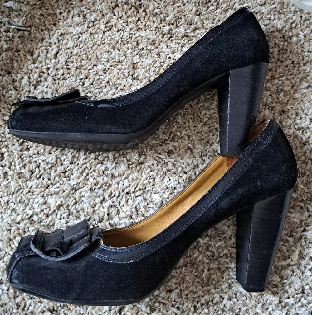 Nine West Black Suede Square Toe Buckled Women's Pumps Heels Size 9.5